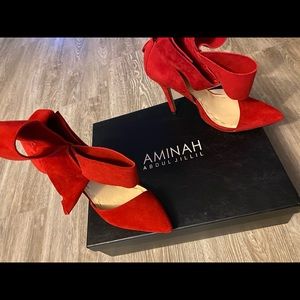 Bow Pump Heels!!! RED